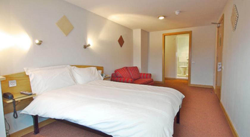 Rosemount Hotel Heathrow Hounslow Habitación foto
